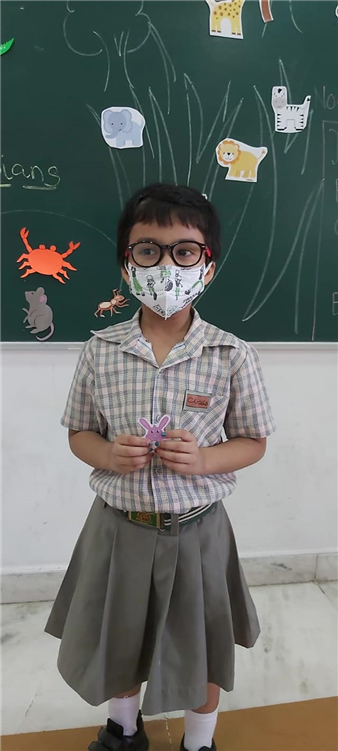 Grade-I children took a part in an activity to describe various animals.