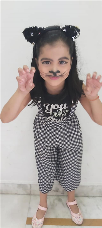 Students of primary wing dressed up in animal costume and talked about it.